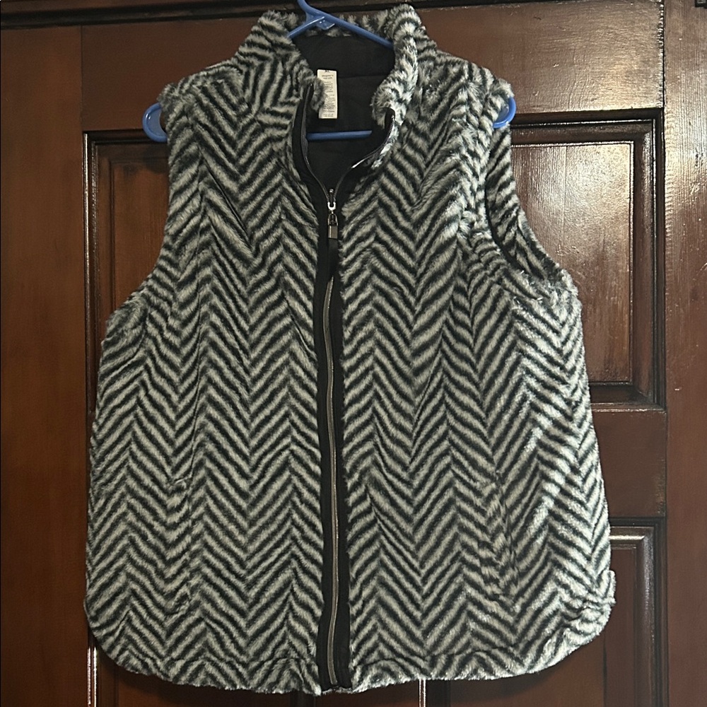 Women's Black and White Chevron Vest